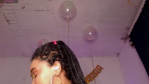 Snapshot of evelyn_sandoval chatting on December 5, 2024, 3:15 am Evelyn Sandoval online show from December 5, 2024, 3:15 am