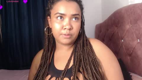 Snapshot of evelyn_sandoval chatting on March 11, 2025, 2:32 am Evelyn Sandoval online show from March 11, 2025, 2:32 am