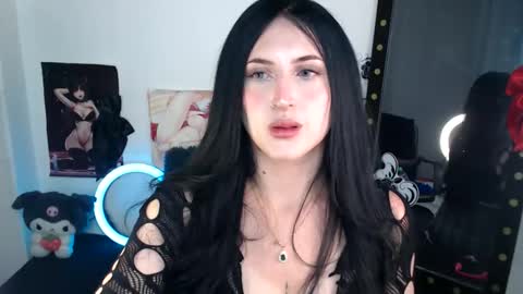 Snapshot of evelyn_sheeran chatting on May 31, 2026, 4:20 am Julieta online show from May 31, 2026, 4:20 am