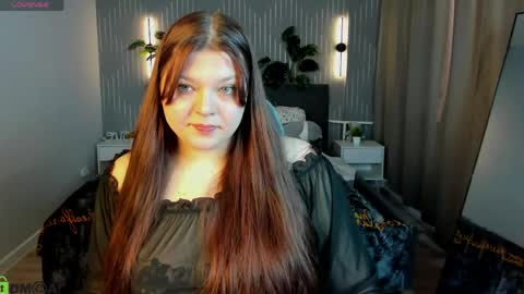 Evelyne Loo online show from April 29, 2026, 9:13 am
