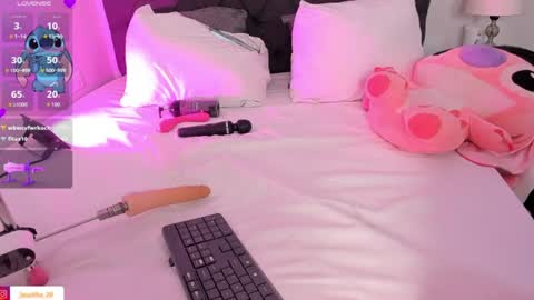Snapshot of evelynhoward23 chatting on June 11, 2026, 12:32 am LAURA SOFIA INDEPENDENT MODEL FOLLOW ME NOW ALMOST 10000 FOLLOWERS online show from June 11, 2026, 12:32 am