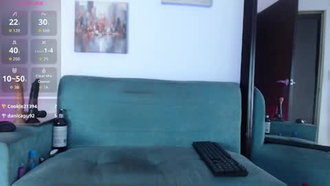 Snapshot of evelynmartines chatting on May 7, 2026, 8:14 pm Evelyn martinez online show from May 7, 2026, 8:14 pm