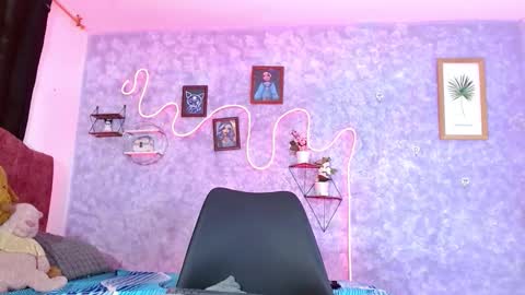 Snapshot of everlin__hot_ chatting on February 1, 2026, 12:15 pm everlin__hot_ online show from February 1, 2026, 12:15 pm