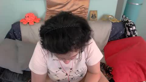 Everly online show from October 31, 2025, 4:57 am