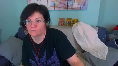 Everly online show from February 13, 2026, 6:20 am