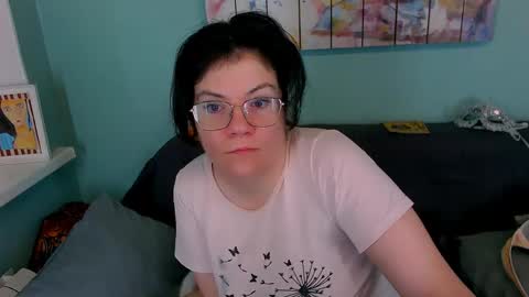 Everly online show from March 16, 2026, 10:08 am