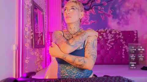 everlyn_sexx online show from March 17, 2026, 12:19 pm