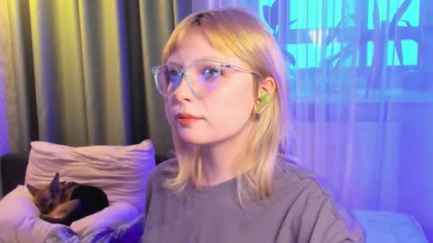 Snapshot of eves_eyes chatting on November 27, 2025, 11:56 am Forget me not eve on CB online show from November 27, 2025, 11:56 am