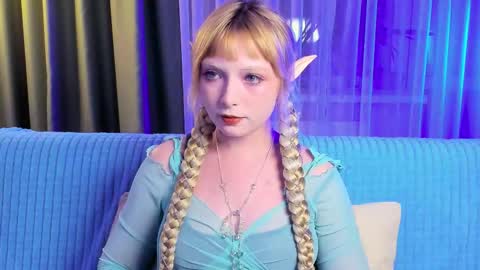 Snapshot of eves_eyes chatting on November 28, 2025, 1:47 pm Forget me not eve on CB online show from November 28, 2025, 1:47 pm