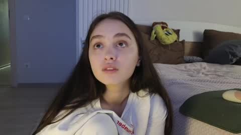 Snapshot of evi_woow chatting on April 25, 2026, 8:39 pm evi_woow online show from April 25, 2026, 8:39 pm