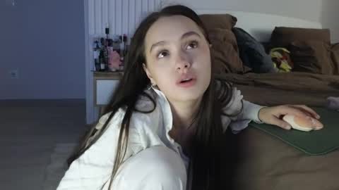 Snapshot of evi_woow chatting on April 29, 2026, 10:27 pm evi_woow online show from April 29, 2026, 10:27 pm