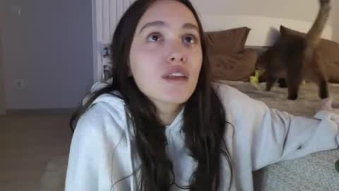 Snapshot of evi_woow chatting on May 7, 2026, 7:41 pm evi_woow online show from May 7, 2026, 7:41 pm