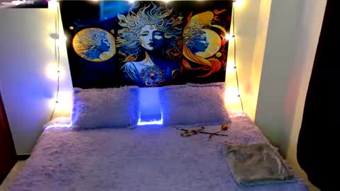 Snapshot of evie99_ chatting on October 17, 2025, 3:36 pm Evie99 online show from October 17, 2025, 3:36 pm