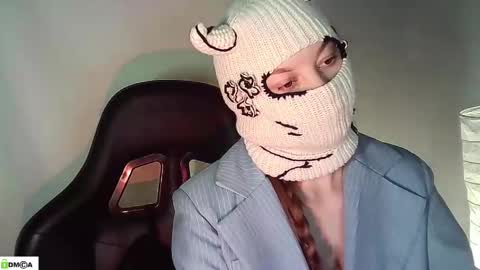 Snapshot of evie_muna chatting on May 14, 2026, 1:56 am Renesme White Im here from Monday to Friday online show from May 14, 2026, 1:56 am
