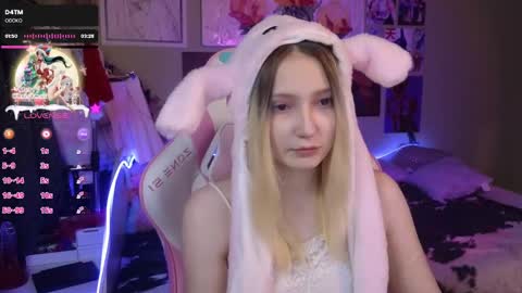 Snapshot of evie_rosen chatting on January 5, 2025, 8:21 pm Evie online show from January 5, 2025, 8:21 pm