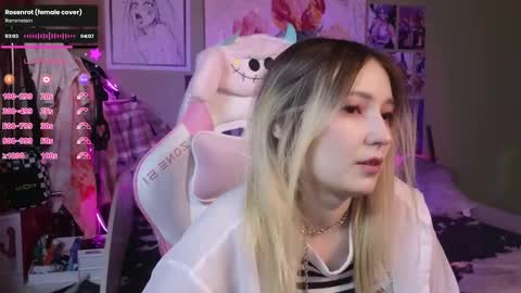 Snapshot of evie_rosen chatting on January 7, 2025, 9:35 pm Evie online show from January 7, 2025, 9:35 pm