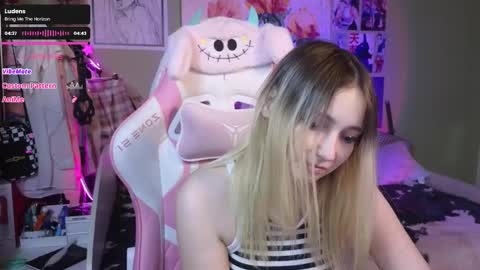 Snapshot of evie_rosen chatting on January 8, 2025, 3:40 am Evie online show from January 8, 2025, 3:40 am