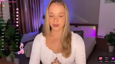 evielina online show from June 19, 2026, 11:52 pm