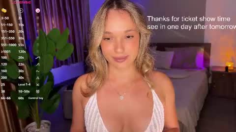 evielina online show from July 5, 2026, 4:19 am