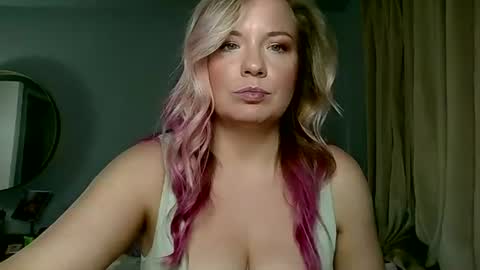 Snapshot of evilkitty_23 chatting on July 4, 2026, 8:15 pm evilkitty_23 online show from July 4, 2026, 8:15 pm
