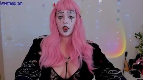 evilla_brill online show from May 25, 2026, 10:10 am