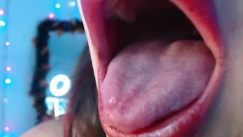 Evoleth online show from December 3, 2024, 7:10 am