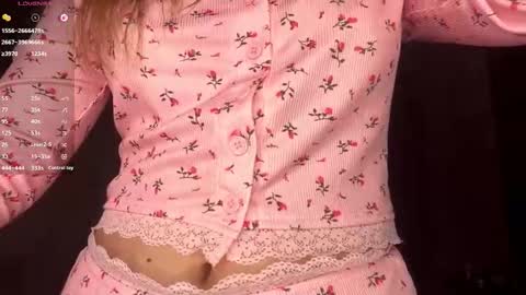 Snapshot of evonnesilvestre chatting on November 29, 2025, 3:37 pm Eva online show from November 29, 2025, 3:37 pm