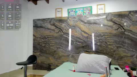 Snapshot of evy_connor chatting on December 4, 2025, 11:30 am evy_connor online show from December 4, 2025, 11:30 am