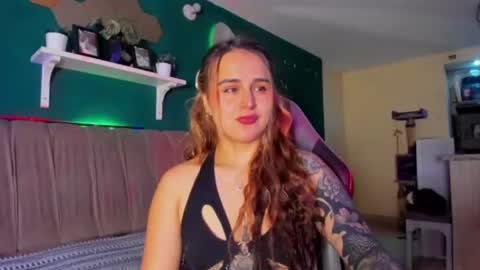 Snapshot of evy_orange1 chatting on July 21, 2026, 12:57 am EVY online show from July 21, 2026, 12:57 am