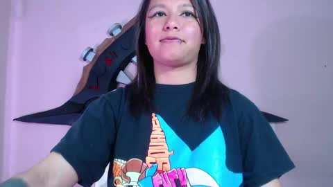 Snapshot of evybubbles_ chatting on December 4, 2025, 4:05 pm Im Evy online show from December 4, 2025, 4:05 pm