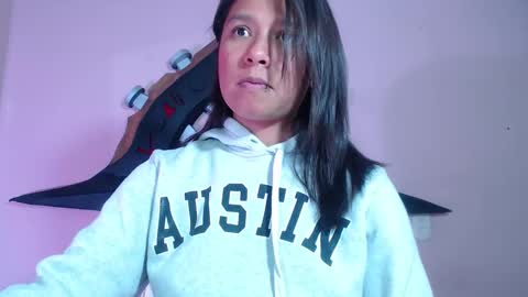 Im Evy online show from December 23, 2025, 1:25 am