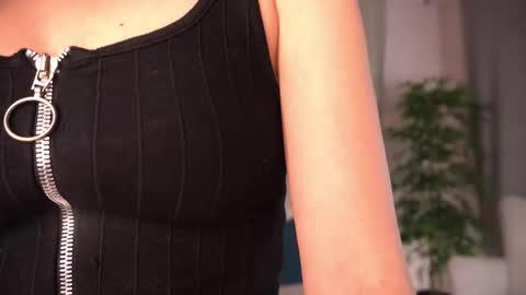 Snapshot of exa_xxx chatting on February 19, 2025, 5:38 pm just Exa ntmu online show from February 19, 2025, 5:38 pm