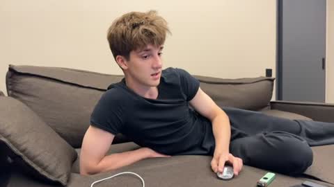 exclusiveflexboy online show from June 18, 2026, 9:41 pm