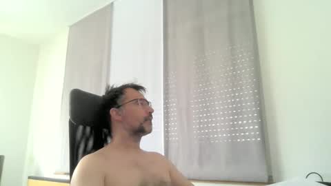 Snapshot of exhibit77 chatting on June 9, 2026, 10:27 am exhibit77 online show from June 9, 2026, 10:27 am