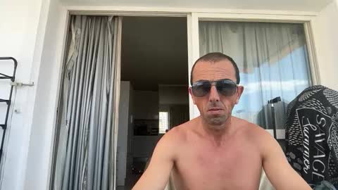 exhibitionist_30 online show from May 9, 2026, 10:53 am