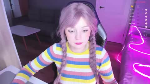  Amy  online show from December 1, 2025, 12:43 pm