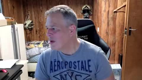 Snapshot of exibe1219 chatting on February 26, 2025, 10:15 am exibe1219 online show from February 26, 2025, 10:15 am