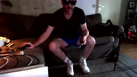 Snapshot of exibist79 chatting on November 13, 2025, 8:13 am exibist79 online show from November 13, 2025, 8:13 am