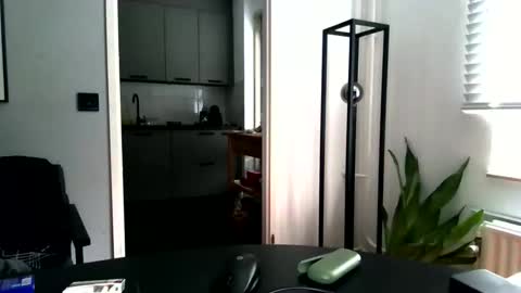 Snapshot of exibist79 chatting on December 18, 2025, 9:26 am exibist79 online show from December 18, 2025, 9:26 am