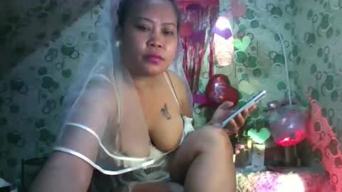 exoticapril01 online show from February 17, 2026, 10:05 pm