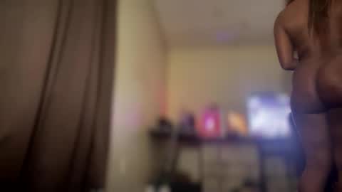 exoticaqua online show from November 3, 2025, 8:15 am