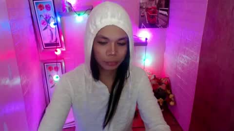 Snapshot of exoticblacknicaxxx chatting on December 10, 2024, 11:51 pm Nica online show from December 10, 2024, 11:51 pm