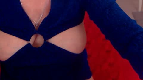 Snapshot of experiencedalana chatting on December 4, 2024, 11:02 pm Alana online show from December 4, 2024, 11:02 pm