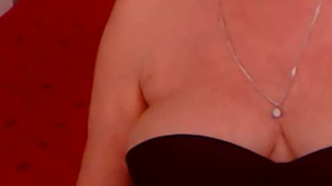 Snapshot of experiencedalana chatting on December 18, 2024, 2:32 am Alana online show from December 18, 2024, 2:32 am