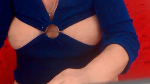 Snapshot of experiencedalana chatting on January 8, 2025, 2:03 am Alana online show from January 8, 2025, 2:03 am