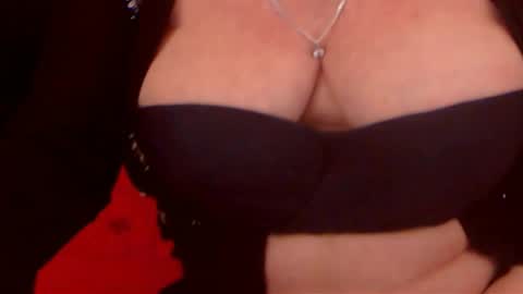 Snapshot of experiencedalana chatting on January 16, 2025, 1:58 am Alana online show from January 16, 2025, 1:58 am