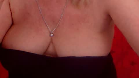 Snapshot of experiencedalana chatting on January 25, 2025, 1:54 am Alana online show from January 25, 2025, 1:54 am