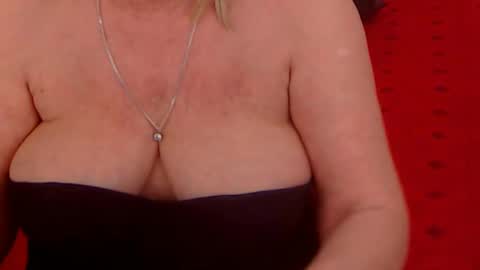 Snapshot of experiencedalana chatting on February 9, 2025, 11:57 pm Alana online show from February 9, 2025, 11:57 pm