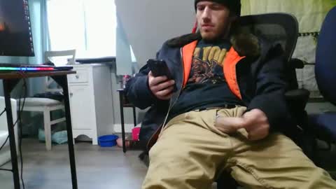 Snapshot of explosive_andyy chatting on May 5, 2026, 11:29 am Explosivee andyy online show from May 5, 2026, 11:29 am