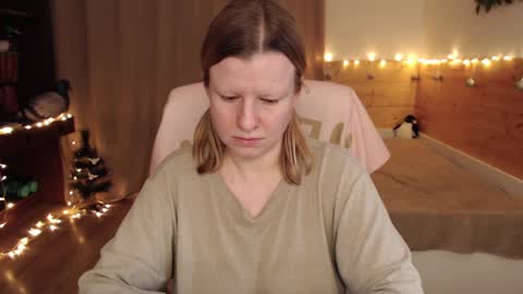 Snapshot of exponentex5 chatting on February 3, 2025, 10:32 pm Crystal online show from February 3, 2025, 10:32 pm